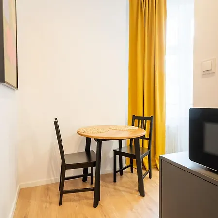 Apartamento Elegant Very Berry In Center By Renters *