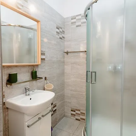 דירה Elegant Very Berry In Center By Renters פוזנן