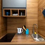 Elegant Very Berry In Center By Renters 아파트 포즈난