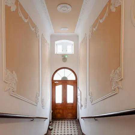 Elegant Very Berry In Center By Renters Апартаменти *