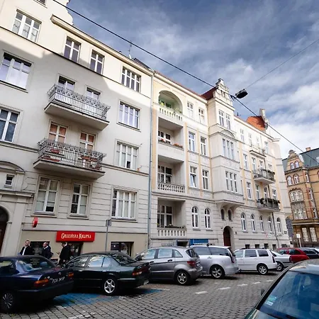 Elegant Very Berry In Center By Renters Apartament Poznań