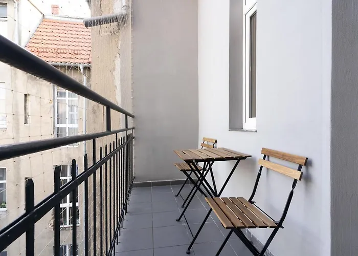 Elegant Very Berry In Center By Renters Apartament Poznań